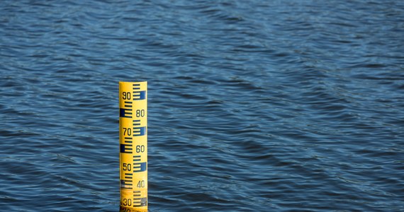 ​Instytut Meteorologii i Gospodarki Wodnej Państwowy Instytut Badawczy wydał w sobotę rano ostrzeżenie hydrologiczne trzeciego stopnia; na rzece Brynica w woj. śląskim możliwy jest wzrost stanu wody powyżej alarmowego.