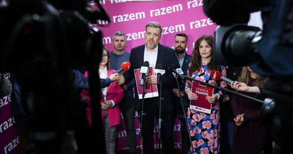 "Rada Krajowa partii Razem jednogłośnie przyjęła uchwałę mówiącą o tym, że najskuteczniejszą formułą startu jest wspólny start lewicy, start w silnej, lewicowej koalicji" - powiedziała rzeczniczka partii Dorota Olko. Współprzewodniczący Razem Adrian Zandberg stwierdził, że politycy tracą czas na rozważania na temat wspólnej listy opozycji.