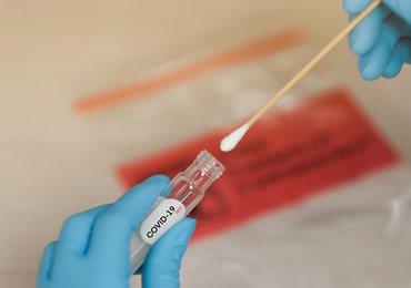 Lekarze: Mamy mniej grypy i znów więcej zakażeń Covid-19