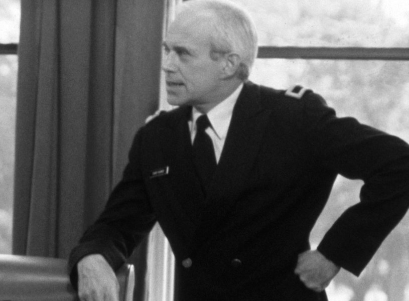 Nie żyje George R. Robertson, odtwórca roli komisarza Henry'ego Hursta w sześciu częściach "Akademii policyjnej". Kanadyjski aktor miał 89 lat.