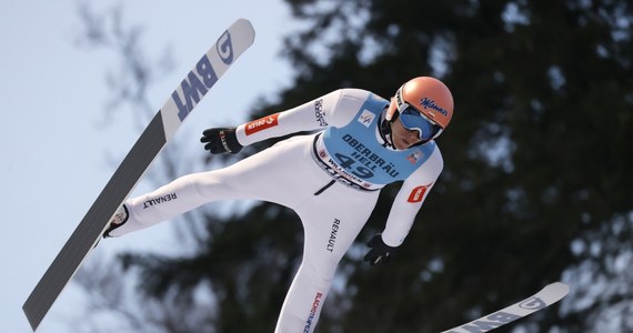 Piotr Żyła zajął najlepsze spośród Polaków, siódme miejsce w zawodach Pucharu Świata w skokach narciarskich w Willingen. Wygrał Norweg Halvor Egner Granerud, który umocnił się na prowadzeniu w klasyfikacji generalnej.