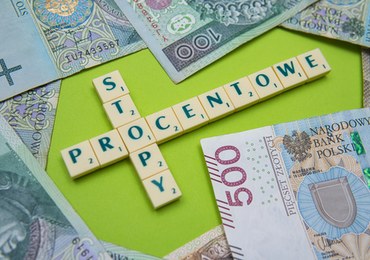 Stopy procentowe, wystąpienie prezesa NBP, wsparcie piekarzy i cukierników. Nowy tydzień w gospodarce
