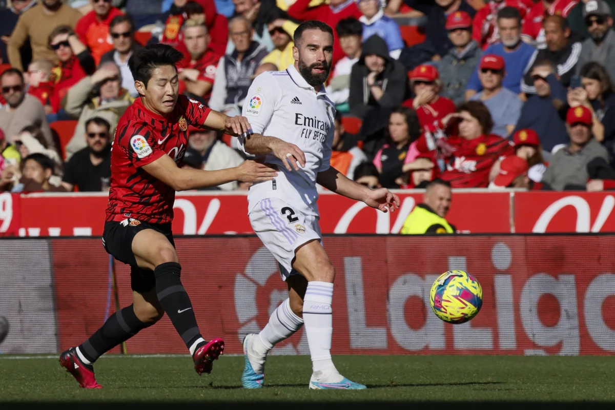 Piłkarze Realu Madryt niespodziewanie przegrali na wyjeździe z Mallorcą 0:1 w meczu 20. kolejki hiszpańskiej ekstraklasy. "Królewskich" pogrążyło samobójcze trafienie Nacho Fernandeza w 13. minucie.