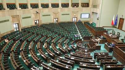 Kamiński, Ziobro, Błaszczak i Morawiecki w czołówce lekceważenia konstytucji