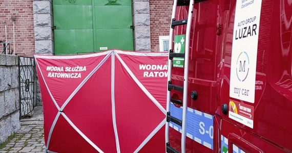 Ciało zaginionego i poszukiwanego od soboty 24-letniego Bartosza znaleziono dziś w Odrze we Wrocławiu. Tę informację potwierdza policja.