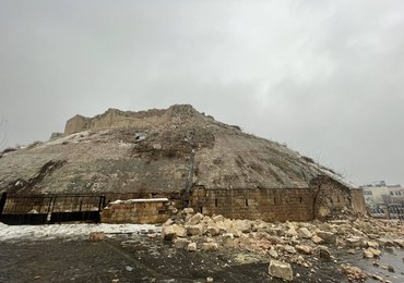 Starożytny zamek legł w gruzach na skutek trzęsienia ziemi