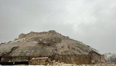 Starożytny zamek legł w gruzach na skutek trzęsienia ziemi