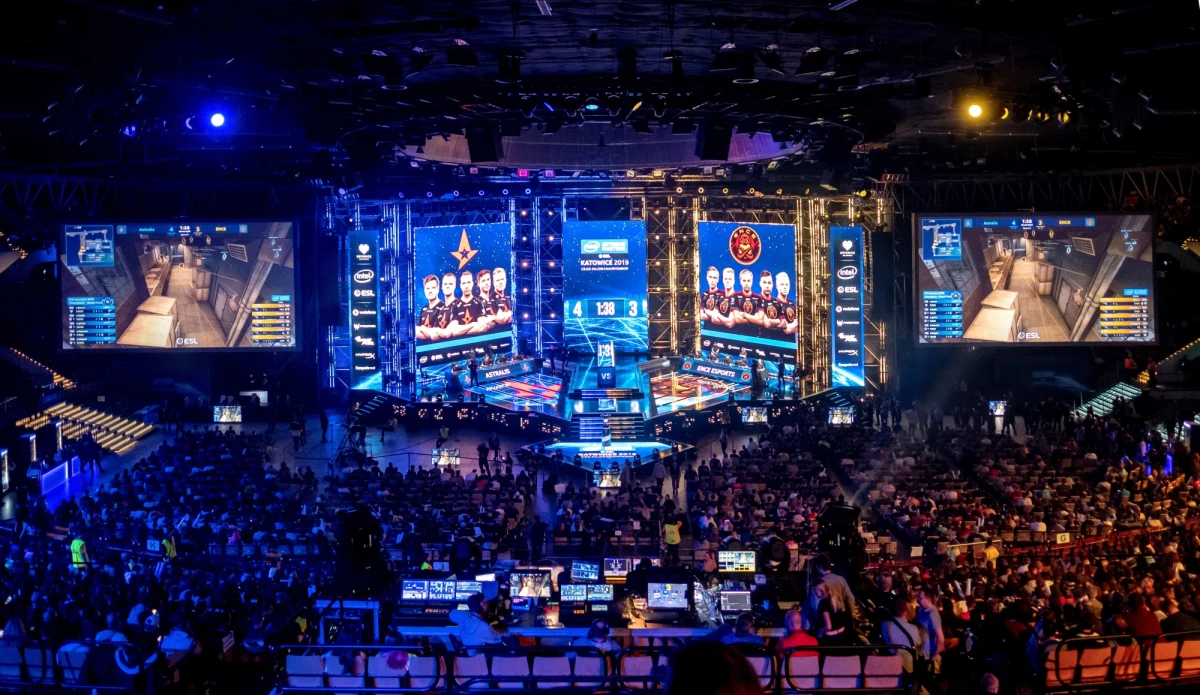 11. finał największego turnieju esportowego w Polsce Intel Extreme Masters Katowice (IEM) odbędzie się w najbliższy weekend w katowickim Spodku. Wydarzenie organizowane jest – po pandemicznej przerwie - w pełnej formule, ze strefą wystawienniczą w Międzynarodowym Centrum Kongresowym (MCK).