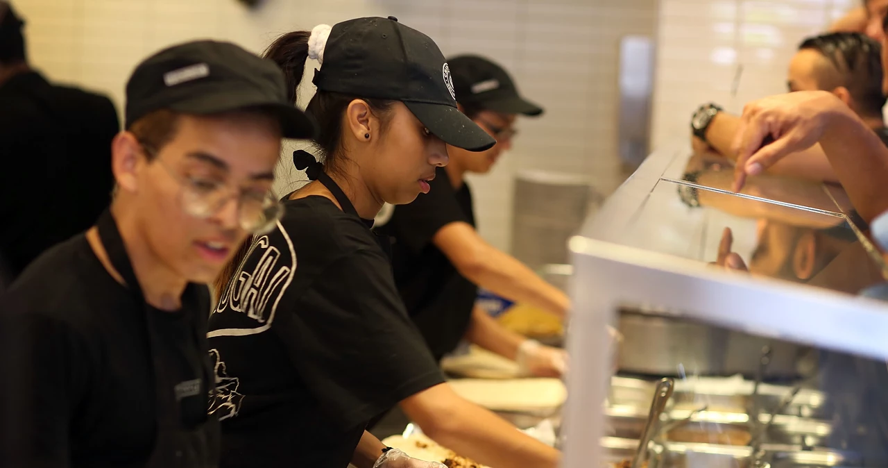 Niestandardowe zamówienia promowane w sieciach społecznościowych są prawdziwą zmorą dla pracowników sieci typu fast-food. Na zdjęciu jedna z restauracji amerykańskiej sieci Chipotle