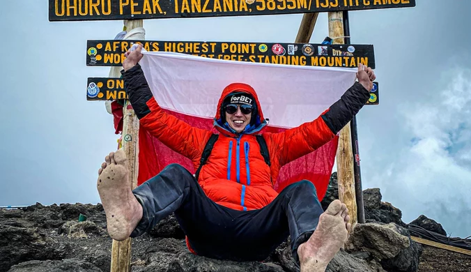 Polak dokonał niemożliwego! Boso wspiął się na Kilimandżaro. "To było piekło"