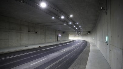 Przez tunele nowej krakowskiej Trasy Łagiewnickiej przecieka woda