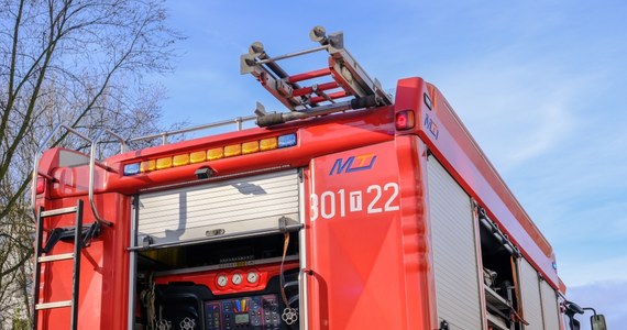 ​Pożar w domu jednorodzinnym w Borzysławicach na Opolszczyźnie. W zdarzeniu poszkodowane zostały 4 osoby. Zostały przewiezione do szpitala - wynika z informacji RMF FM.  