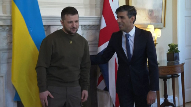 Prezydent Ukrainy Wołodymyr Zełenski przybył do Wielkiej Brytanii. Na Downing Street spotkał się z premierem Rishim Sunakiem. 