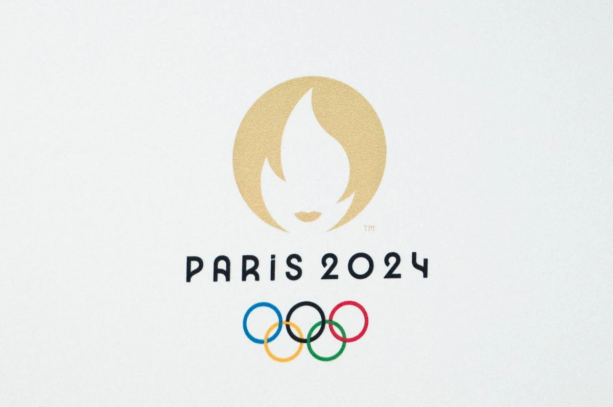 Wiemy, jak będą wyglądały piktogramy przyszłorocznych igrzysk olimpijskich w Paryżu. Tym razem postanowiono odejść od minimalistycznych i dość prostych grafik, przedstawiających postaci sportowców, na rzecz symetrycznych, nieco skomplikowanych piktogramów.