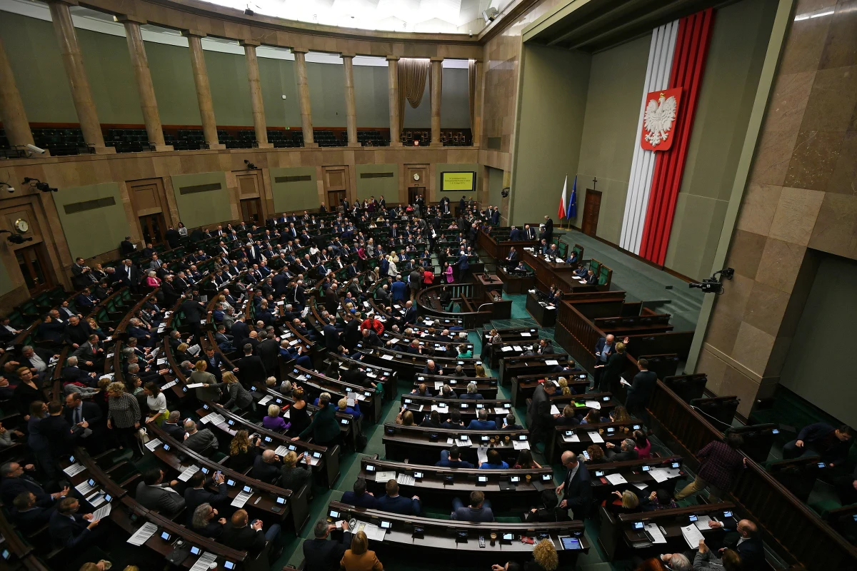 Sejm nie zgodził się na uchylenie immunitetu trojgu posłów - Sławomirowi Nitrasowi, Magdalenie Filiks oraz Joannie Scheuring-Wielgus. "Za" opowiedziała się wcześniej sejmowa komisja.