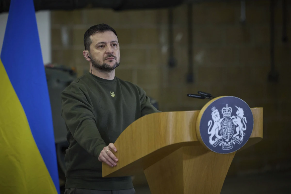 Niewiele ponad 20 minut w PE w Brukseli trwało przemówienie prezydenta Ukrainy. "Będziemy walczyć o marzenia naszych dzieci i wnuków. Podstawą jest pokój i bezpieczeństwo. Tylko nasze zwycięstwo zagwarantuje przyszłość nam i naszym wnukom - stwierdził Wołodymyr Zełenski. 
Uczestniczy on w szczycie unijnych przywódców. 