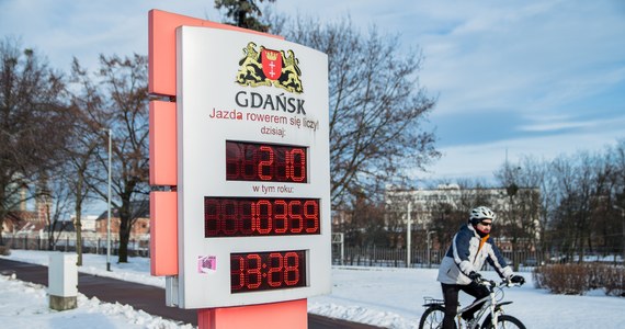 W Gdańsku wciąż przybywa rowerzystów. Świadczą o tym odczyty z liczników zamontowanych przy popularnych trasach rowerowych. W minionym roku zarejestrowano prawie milion przejazdów więcej niż w roku poprzednim.