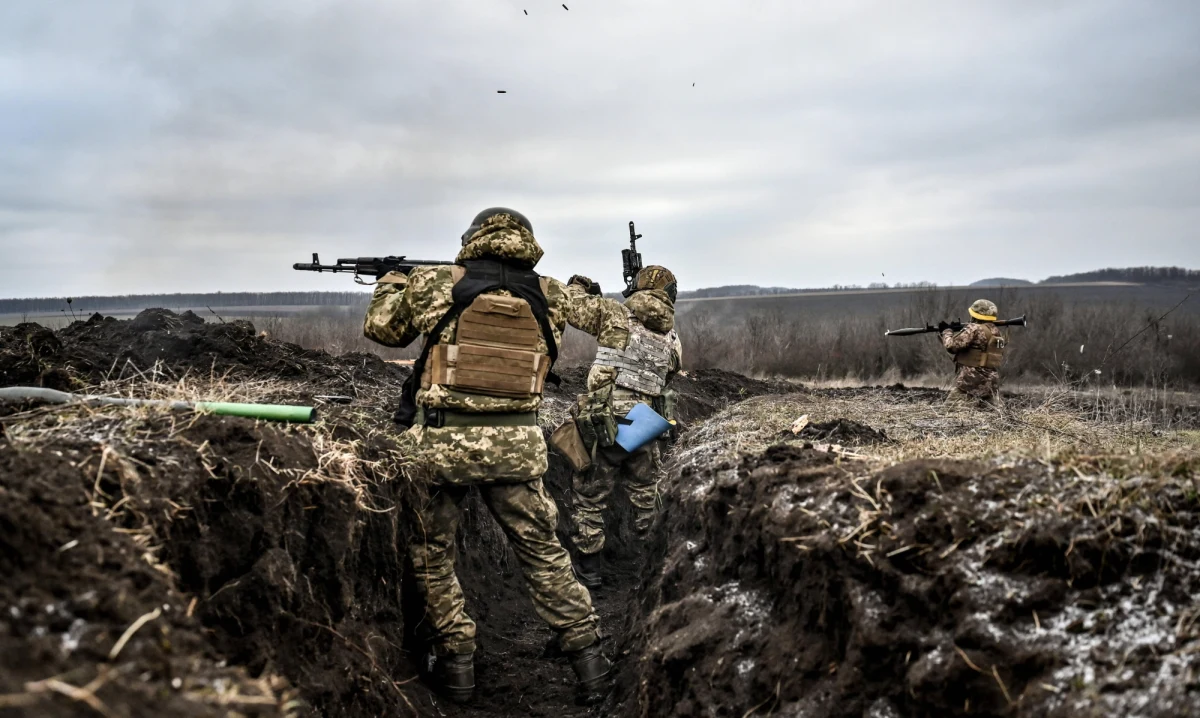 Amerykański Instytut Studiów nad Wojną ocenił w czwartek, że w obwodzie ługańskim we wschodniej części Ukrainy rozpoczęła się znacząca ofensywa wojsk rosyjskich. Świadczy o tym zaangażowanie elementów co najmniej trzech dużych dywizji rosyjskich.