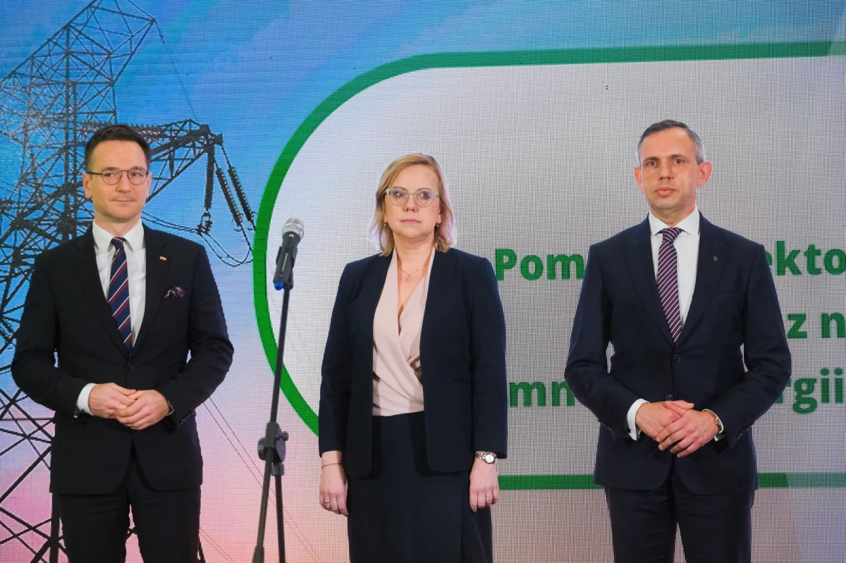 Przedsiębiorstwa energochłonne mogą już składać wnioski o rekompensatę wysokich cen gazu i energii - powiedziała minister klimatu i środowiska Anna Moskwa odnosząc się do programu pomocy dla sektorów energochłonnych. Zaznaczyła, że budżet programu to 5 mld zł. 