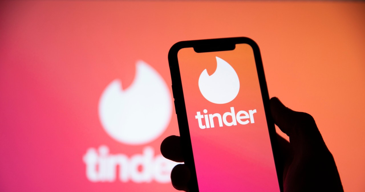 Tinder sprawdzi twoją galerię. Nowa funkcja zmieni randkowanie online