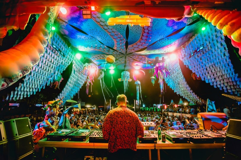 Festiwal Balaton Sound ogłasza drugą falę uznanych na całym świecie DJ-ów, w tym: Carla Coxa, Charlotte de Witte, Tiësto, Adama Beyera, ANNĘ oraz innych, uzupełniających dotychczas ujawniony skład.
