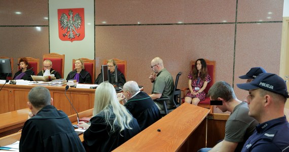Sąd Okręgowy w Olsztynie zakończył postępowanie dowodowe w procesie o usiłowanie zabójstwa 18-Oliwii przez jej chłopaka Nikodema C. Doszło do tego po "osiemnastce" dziewczyny. Mowy stron sąd zaplanował na koniec marca.