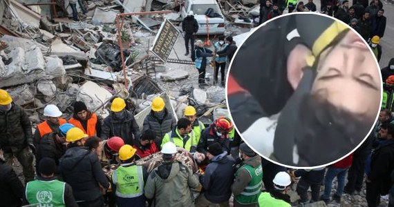 Siedemnastoletni chłopiec z miasta Gaziantep został w piątek rano uratowany z ruin zniszczonego budynku. Nastolatek spędził pod gruzami 94 godziny - powiadomiła brytyjska telewizja Sky News. W południowej Turcji w poniedziałek doszło do tragicznego w skutkach trzęsienia ziemi, liczba ofiar zbliża się do 22 tys., a niestety ostatecznie może być znacznie wyższa.
