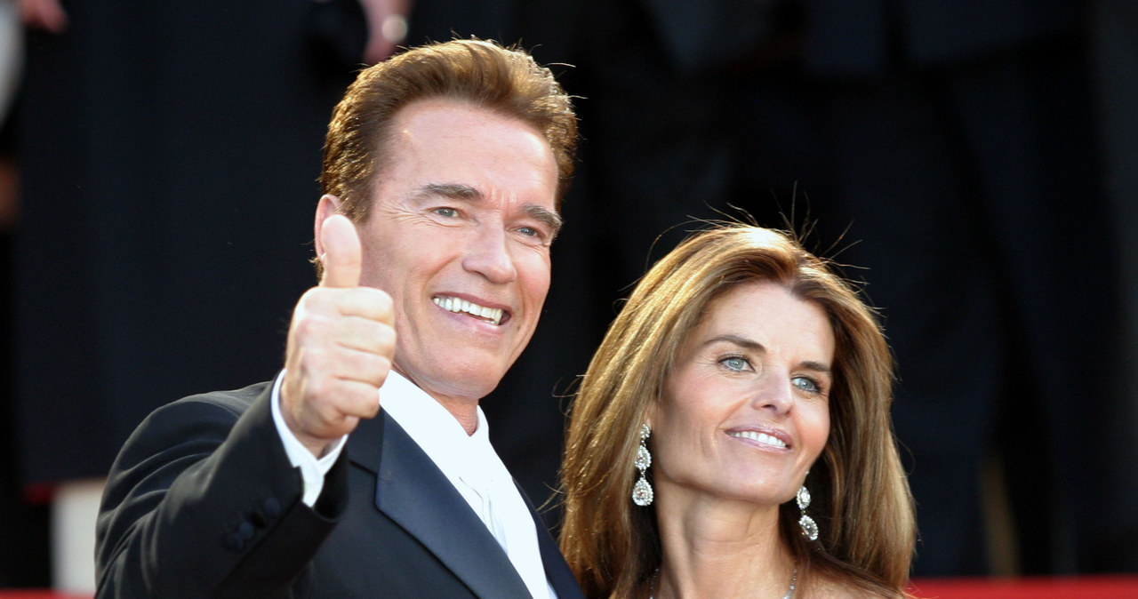 Arnold Schwarzenegger i Maria Shriver byli razem przez niemal 25 lat. Z pozoru idealne małżeństwo zostało rozbite przez romans gwiazdora. Dopiero po latach ujawnił, że miał on nieślubnego syna, który dziś ma 25 lat. 