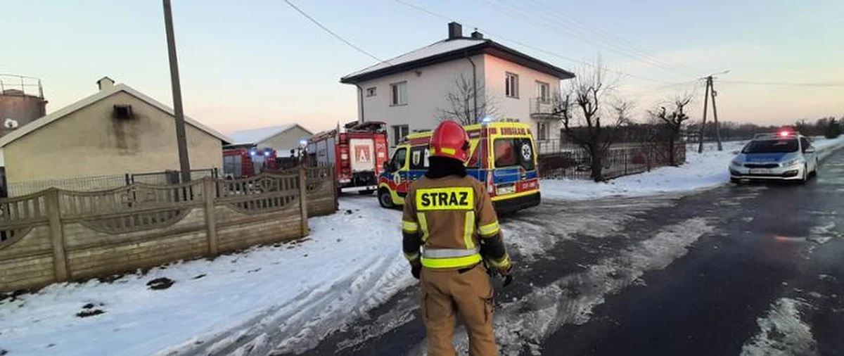 Śledczy, którzy badają sprawę śmierci 7-latka pogryzionego przez własnego psa w Komorowie w powiecie rawskim w Łódzkiem, sprawdzą m.in. jak był zabezpieczony kojec dla zwierząt. Do zdarzenia doszło wczoraj. Chłopiec mimo reanimacji zmarł. 