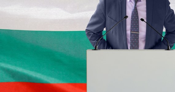 Stany Zjednoczone i Wielka Brytania nałożyły w piątek sankcje na powiązanych z Rosją i zamieszanych w korupcję bułgarskich polityków i oligarchów. Wśród objętych restrykcjami jest m.in. były minister energii Rumen Owczarow, który miał przyjmować łapówki za korzystne dla Rosjan kontrakty na gaz i paliwo jądrowe.