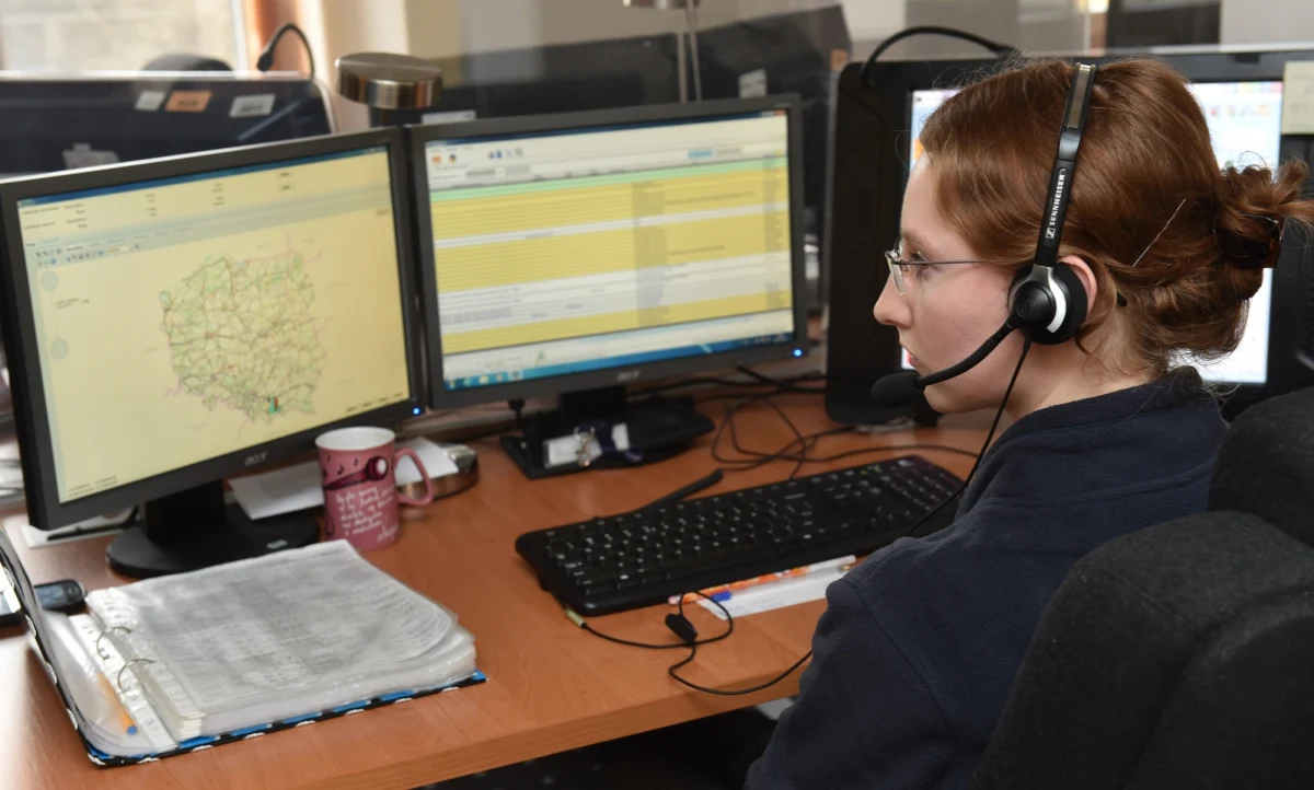 ​Policja, straż pożarna, pogotowie ratunkowe przy współpracy z Wielkopolskim Centrum Powiadamiania Ratunkowego w Poznaniu przygotowały specjalny spot, w którym przypominają o przypadającym w sobotę 11 lutego Europejskim Dniu Numeru Alarmowego 112.