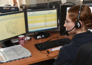Jak dzwonić na 112? Sprawdź, od czego zależy szybkość przyjęcia zgłoszenia