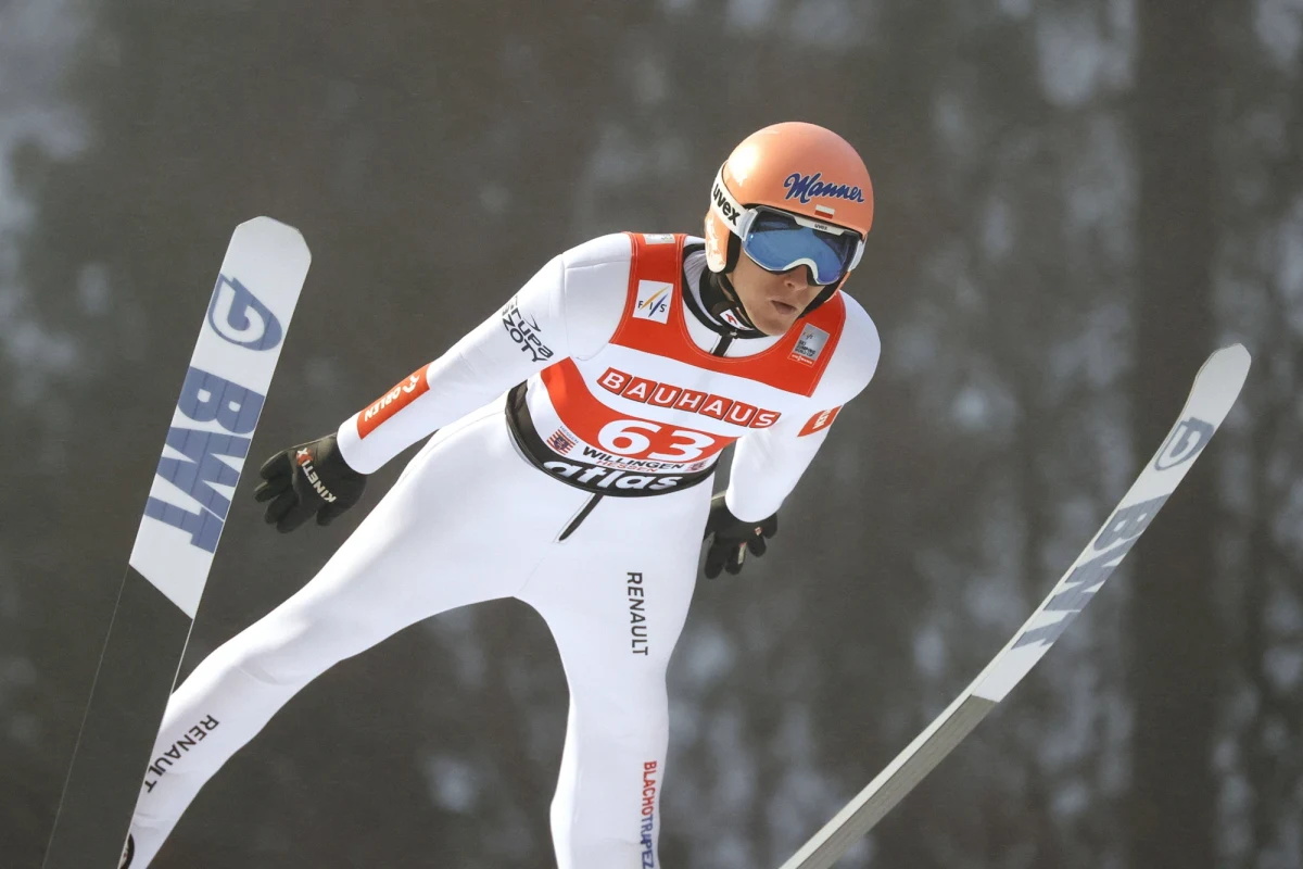 Tysiące polskich kibiców pod skocznią w amerykańskim Lake Placid nie poniosły Biało-Czerwonych do sukcesu. Najlepszy z Polaków Dawid Kubacki (119,5 i 126 m) zajął piąte miejsce w konkursie Pucharu Świata. Triumfował Niemiec Andreas Wellinger po skokach na 129 i 125,5 m.