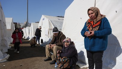 15 milionów bezdomnych w Turcji. "Śpią pod namiotami albo pod gołym niebem"