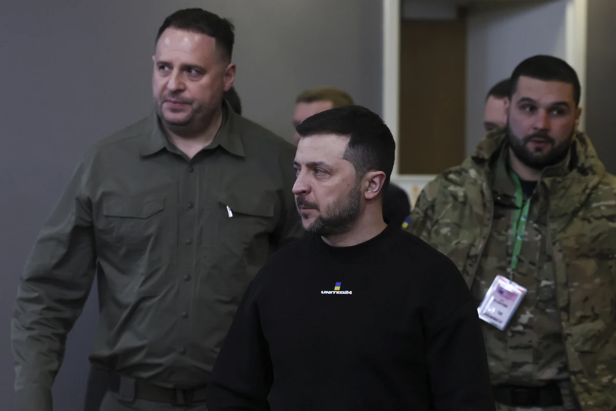 Prezydent Wołodymyr Zełenski powiedział w sobotę, że Ukraina za dwa lata chce być członkiem Unii Europejskiej i po zwycięstwie nad Rosją powinna zostać członkiem NATO - poinformował "The Kyiv Independent".