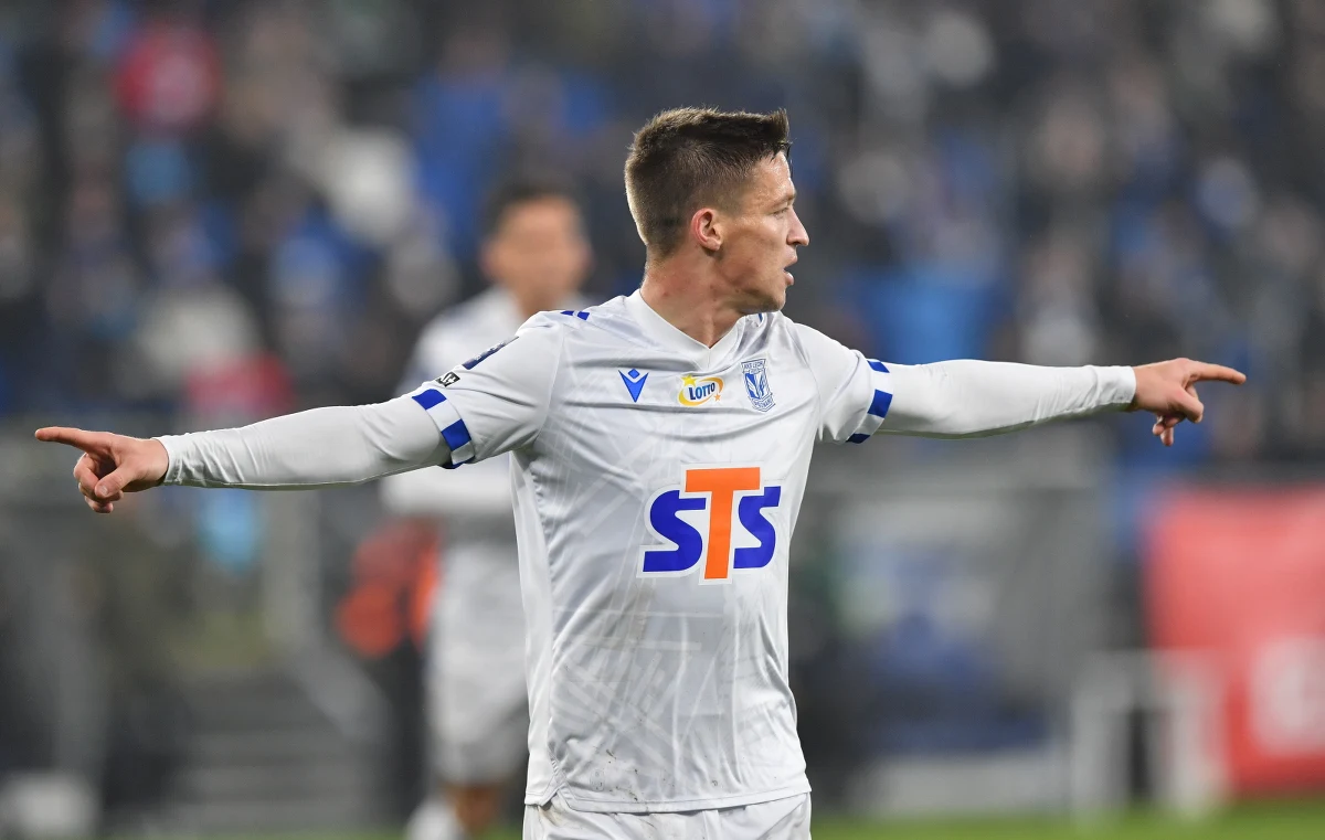 Bramka Radosława Murawskiego dała Lechowi Poznań wyjazdową wygraną 1:0 z Wisłą Płock w meczu piłkarskiej Ekstraklasy.