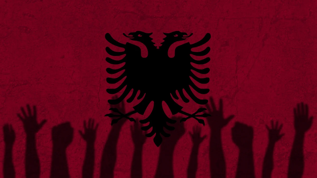 ​W sobotę w Tiranie tysiące demonstrantów domagało się dymisji albańskiego premiera Ediego Ramy, oskarżając go o korupcję i złą sytuację gospodarczą kraju. Protestujący obrzucili siedzibę rządu bombami dymnymi i tzw. koktajlami Mołotowa - poinformował portal Radia Wolna Europa.