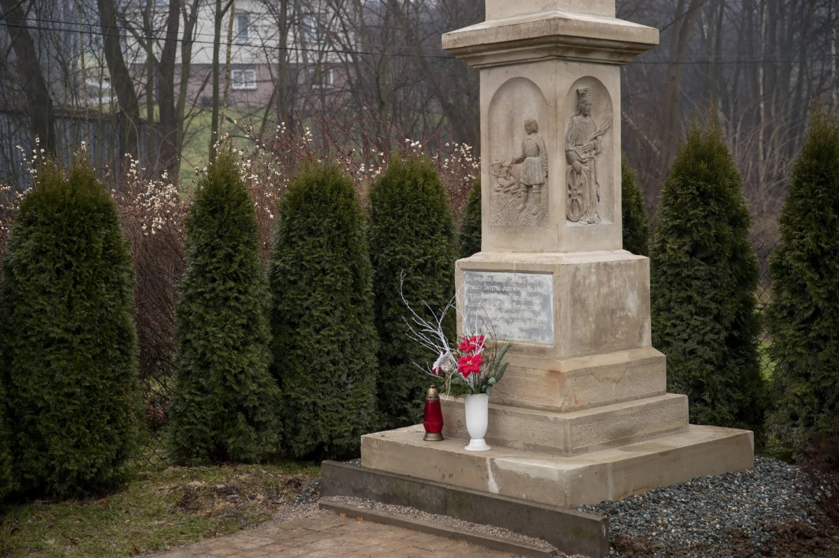 ​Kolejne zabytkowe kapliczki w Małopolsce zostaną odnowione w tym roku dzięki dotacji przyznanej przez władze regionu. Przeznaczono na ten cel 700 tys. zł. Do tej pory dzięki samorządowym dotacjom uratowano ponad 620 takich obiektów.