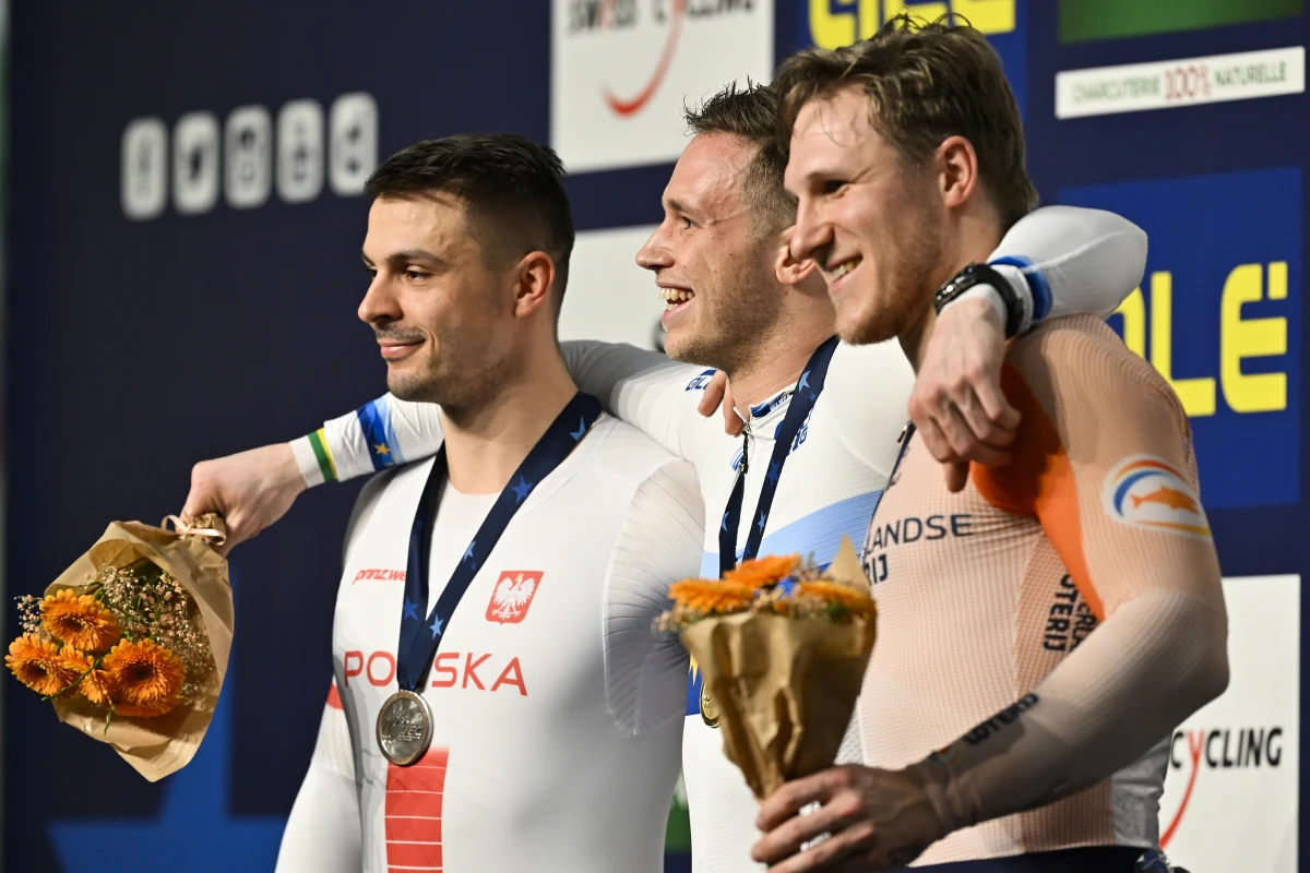 Patryk Rajkowski zdobył w szwajcarskim Grenchen srebrny medal mistrzostw Europy w kolarstwie torowym w konkurencji keirin. W finałowym wyścigu najszybszy był utytułowany Holender Harrie Lavreysen. To czwarty medal Polaków w tegorocznym czempionacie.