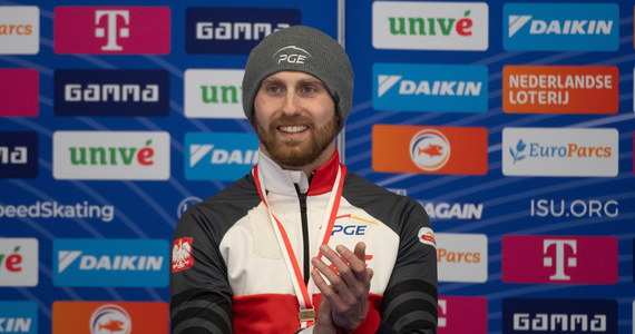 Ostatniego dnia zawodów Pucharu Świata w łyżwiarstwie szybkim w Tomaszowie Mazowieckim Damian Żurek zajął trzecie miejsce w biegu na dystansie 1000 m. To jedyne podium biało-czerwonych w rywalizacji przed własną publicznością.