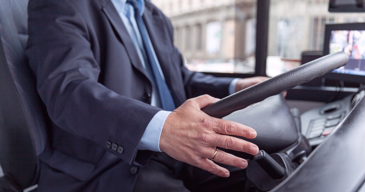 Kryzys w transporcie publicznym. Kierowców brakuje w setkach powiatów