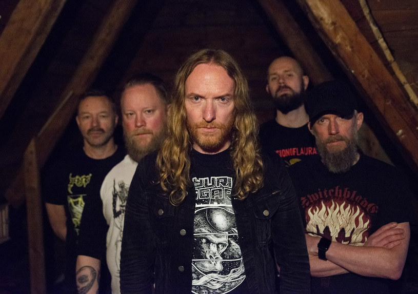 "Serrated Jaws" - to tytuł nowego utworu Grand Cadaver, którym szwedzka supergrupa zapowiada swój drugi album. 