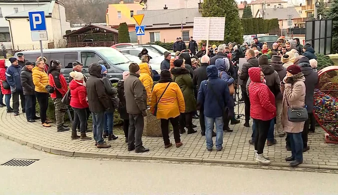 Dębica: Protest przed starostwem powiatowym w sprawie śmierci 32-latki 