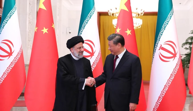 Xi Jinping przyjął zaproszenie prezydenta Iranu. Ma złożyć tam wizytę