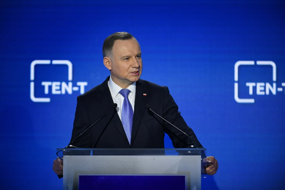 Dziś prezydent Andrzej Duda udaje się z wizytą do Brukseli. W Kwaterze Głównej NATO spotka się z sekretarzem generalnym Sojuszu Jensem Stoltenbergiem. W czwartek prezydent odwiedzi Londyn, gdzie będzie rozmawiał m.in. z premierem Rishi Sunakiem. W piątek w Monachium weźmie udział w 59. Monachijskiej Konferencji Bezpieczeństwa.