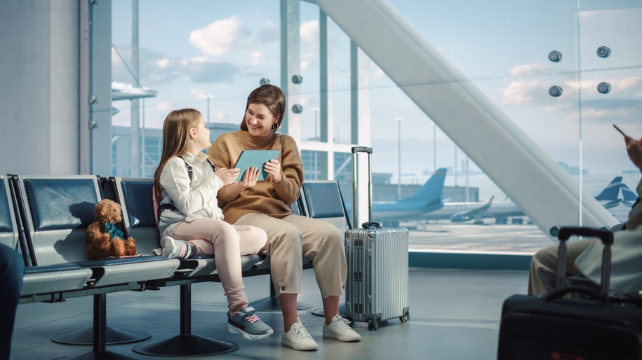 Ważna informacja dla rodziców. Chodzi o odprawę na lotniskach