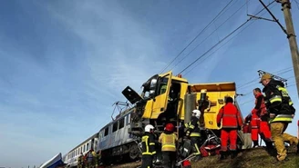 Ciężarówka zderzyła się z pociągiem. Trwa akcja ratunkowa