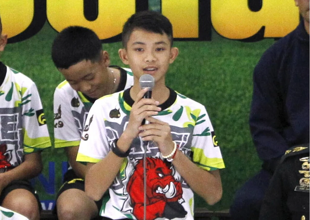 Duangpetch Promthep zmarł w Wielkiej Brytanii - informuje BBC. Był jednym z 12 uratowanych chłopców z tajlandzkiej jaskini podczas głośnej akcji ratunkowej w 2018 roku.