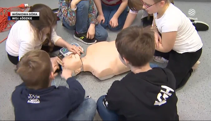 "Wydarzenia": Uczą dzieci udzielania pierwszej pomocy. Niesamowity projekt licealistek
