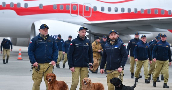 Polscy ratownicy ze strażackiej grupy HUSAR wrócili z Turcji. Podczas akcji ratowniczej po trzęsieniu ziemi w Besni uratowali 12 osób.